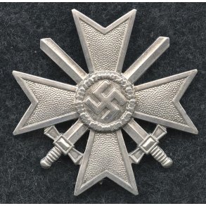 German WW2 War merit cross 1 cl 1939 with swords '62'