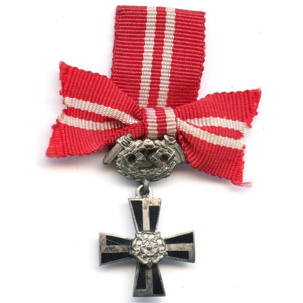 Finnish WW2 Cross of Liberty 4th class with swords miniature