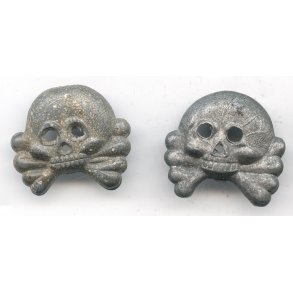 German WW2 Panzer collar tab skulls/totenkopf (Uniform removed)
