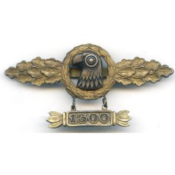 German WW2 Luftwaffe Reconnaissance(Aufkl�rer) clasp in Gold with 1300 pendant