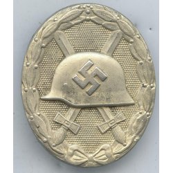 German WW2 Wound badge in silver 1939 � 'L/17' Hermann Werstein, Jena