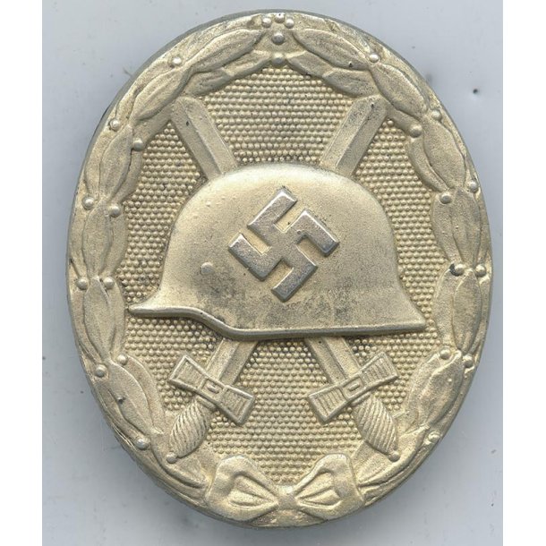 German WW2 Wound badge in silver 1939 � 'L/17' Hermann Werstein, Jena