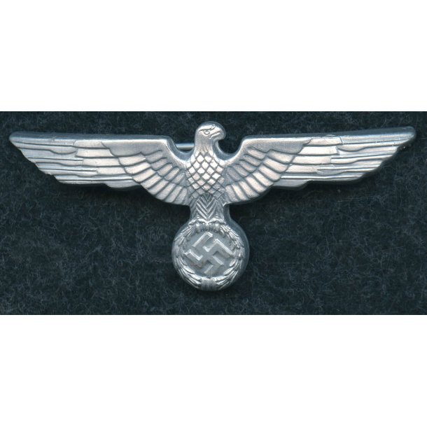 German WW2 Army EM/NCO's visor cap eagle in metal(Carl Halfar Factory find)