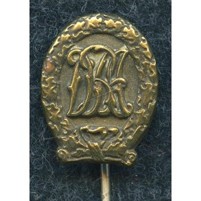 German WW2 DRA sports badge in bronce miniature 'Lauer'