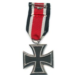 German WW2 Iron Cross second class 1939 ''Round 3'