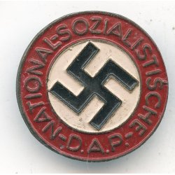 German WW2 NSDAP member's badge 'M1/42'