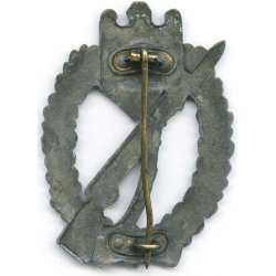 German WW2 Infantry Assault Badge in Bronze 'Four rivets'