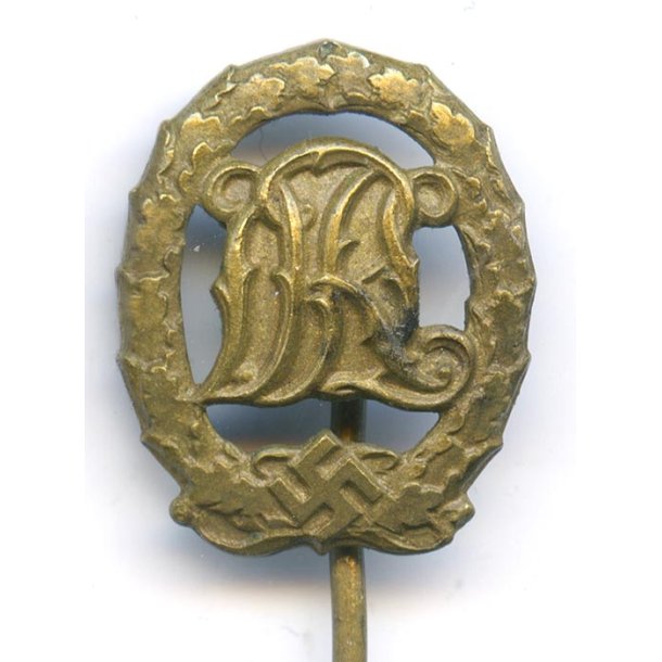 German WW2 DRL sports badge in gold/bronze 'St&L'