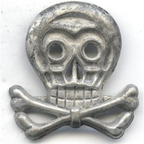 German WW1/WW2 Braunschweig IR-92/HR 17 Totenkopf cap badge