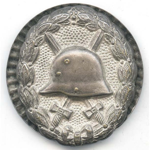 German WW1 Wound badge in silver 1914-1918  Screw back 'Deumer'