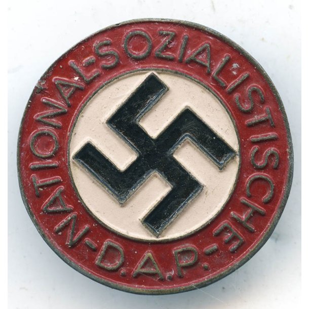 German WW2 NSDAP member's badge 'M1/42'