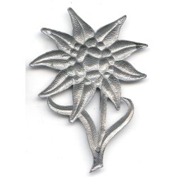 German WW2 Gebirgsj�ger Edelweiss cap badge