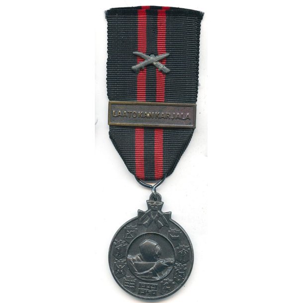 Finnish WW2 Winter war medal with swords for combatants 'LAATOKAN KARJALA' 