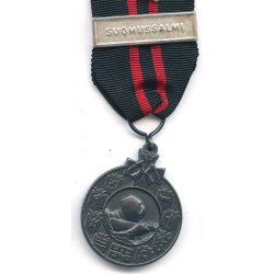 Finnish WW2 Winter war medal with Swords for combatants 'SUOMUSSALMI'
