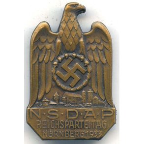 German WW2 NSDAP  Reichsparteitag N�rnberg 1933 badge