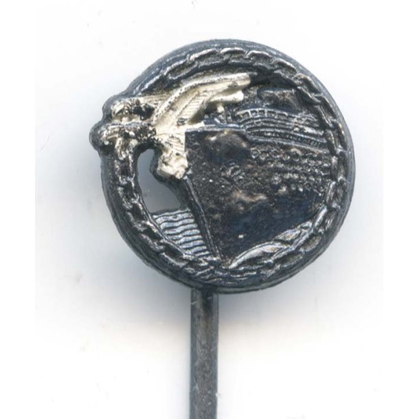 German WW2 Kriegsmarine Blockade Runners mini badge