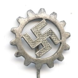 German WW2 DAF member's pin 'RZM 72'