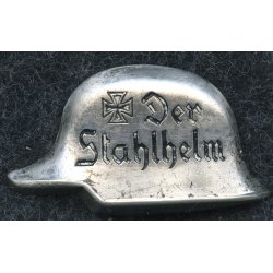 German WW2 Der Stahlhelm - member's badge 'W.D'