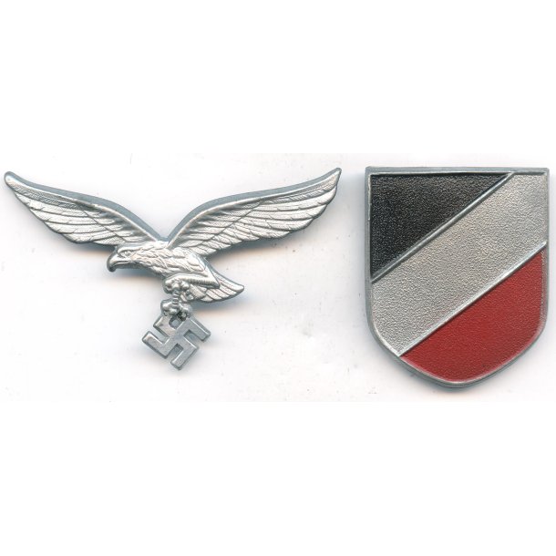 German WW2 Luftwaffe Tropical pith helmet insignia set