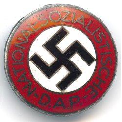 German WW2 NSDAP member's badge 'M1/13'