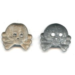 German WW2 Panzer collar tab skulls/totenkopf (Uniform removed)