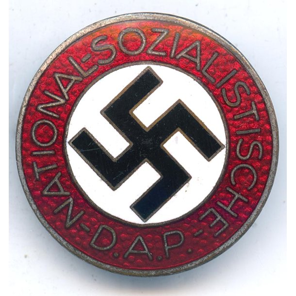 German WW2 NSDAP member's badge 'M1/72'