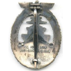 German WW2 Kriegsmarine High Seas Fleet War Badge 'Schwerin'