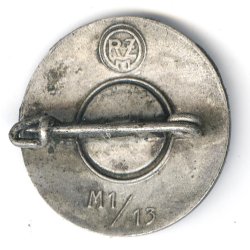 German WW2 NSDAP member's badge 'M1/13'