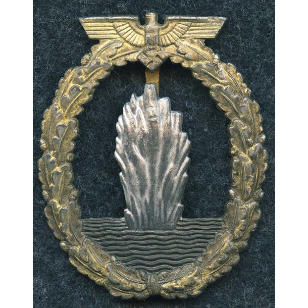 Kriegsmarine Mine Sweeper badge 'Frster &amp; Barth'