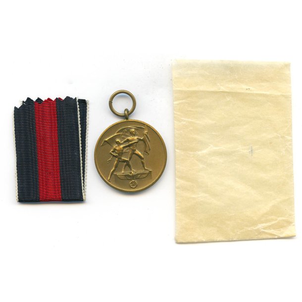 October 1 1938 Com. medal with bag of issue