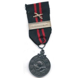 Finnish WW2 Winter war medal with Swords for combatants 'SUOMUSSALMI'