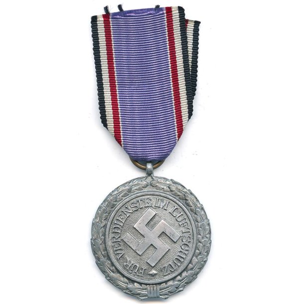 German WW2 Air Raid Protection / Luftschutz medal 2nd class