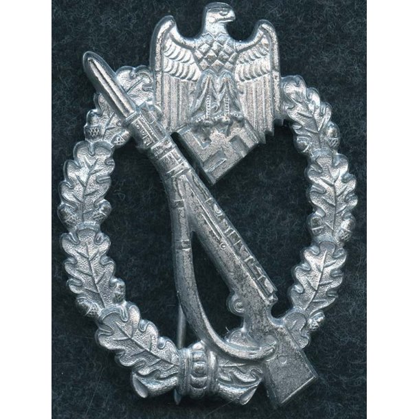 German WW2 Infantry assault badge in Silver 'Steinhauer&amp; L�ck' 